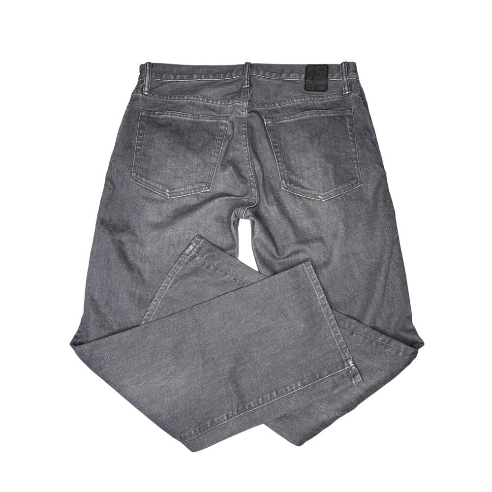 GAP standard mens jeans measure 33 x 31 gray wash